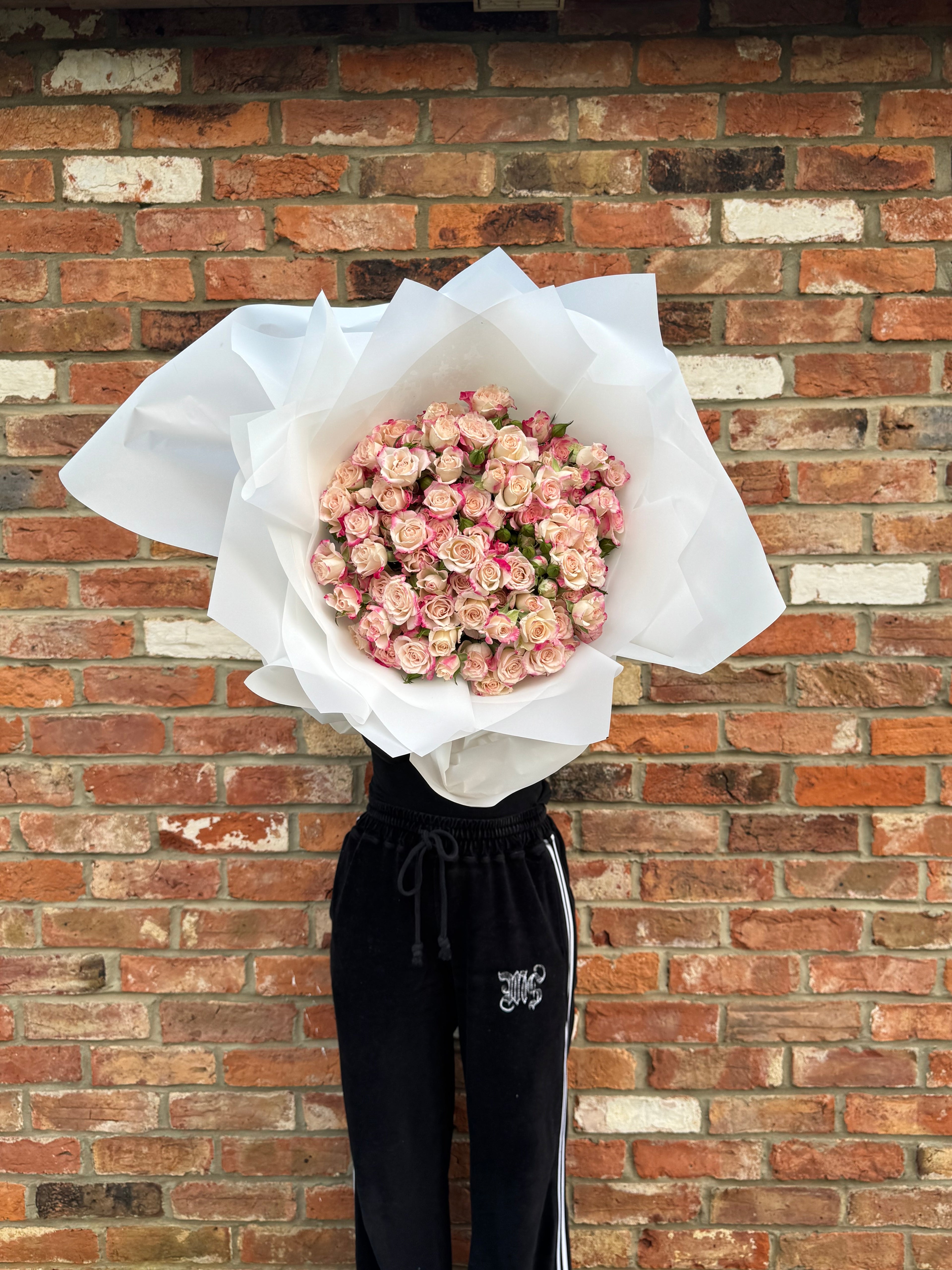 MOTHERS DAY SPRAY ROSE BOUQUET